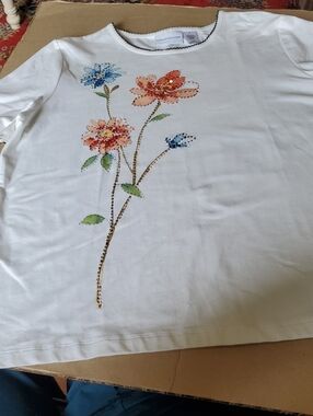 Alfred Dunner White Floral Multi-Accent Tee Large NWT